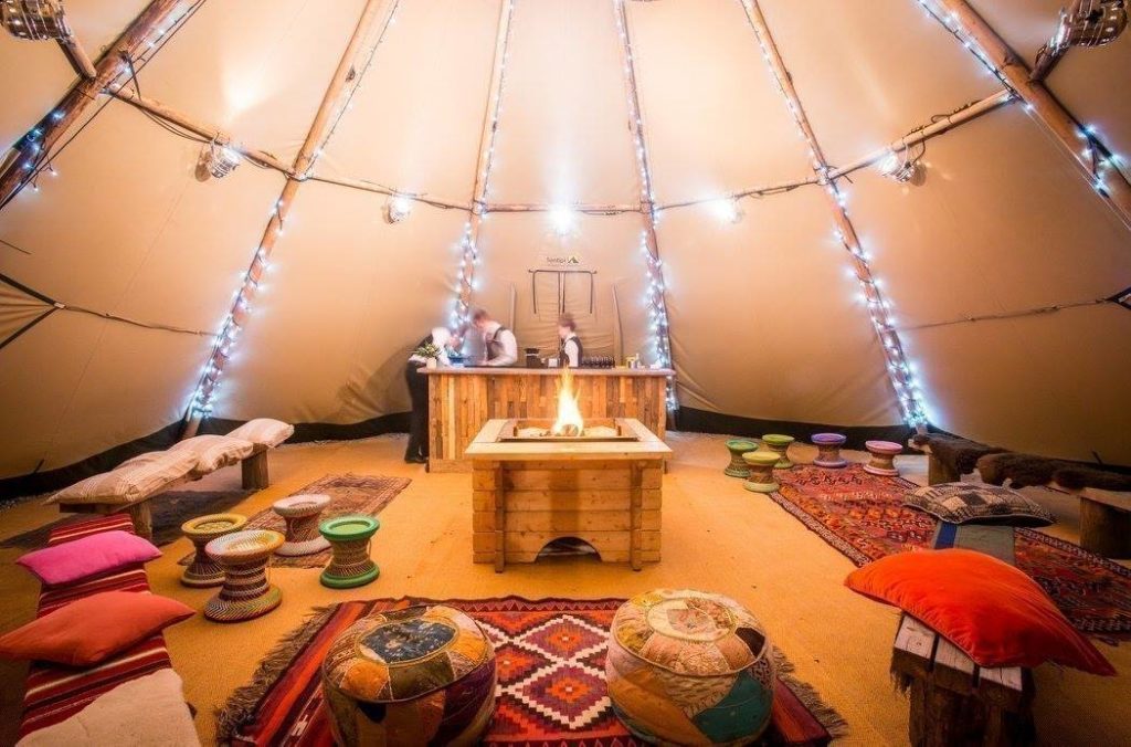 tipi wedding bar lounge